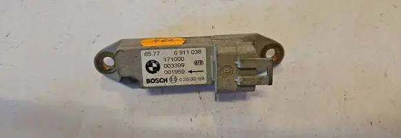 BMW X3 E83 Airbag deployment crash/impact sensor 6911038 0285002064