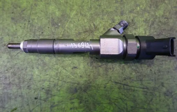 Renault Espace - Grand espace IV Fuel injector 0445110110B