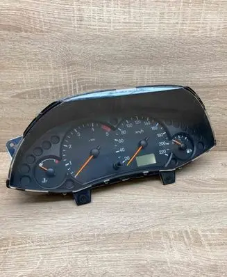 Ford Focus Speedometer (instrument cluster) 98AP10B41BC 44ZU