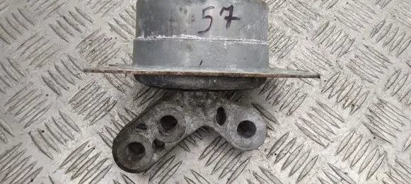 Opel Insignia A Engine mount bracket 13322171