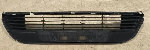 Toyota Avensis T270 Front bumper lower grill 5311205090