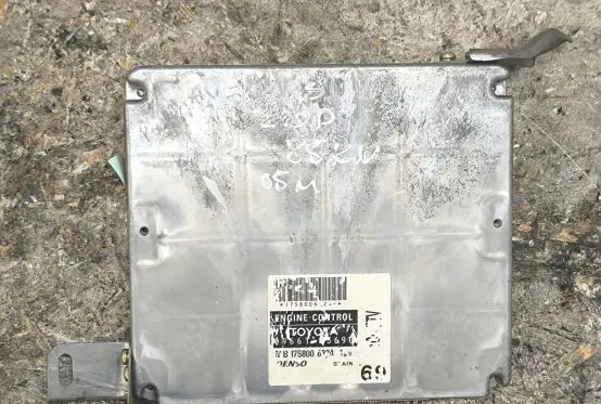 Toyota Avensis T250 Engine control unit/module