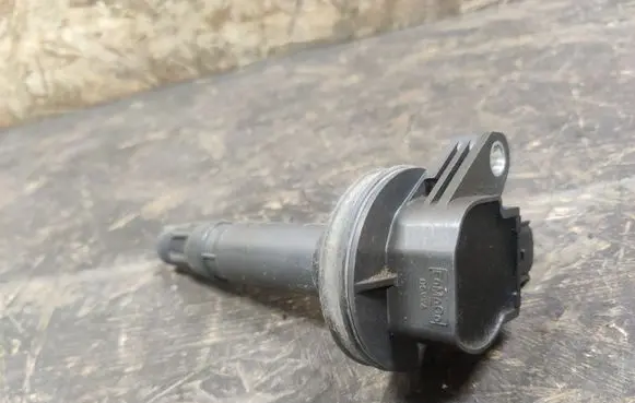 Lincoln MKS High voltage ignition coil 7T4E12A375ED