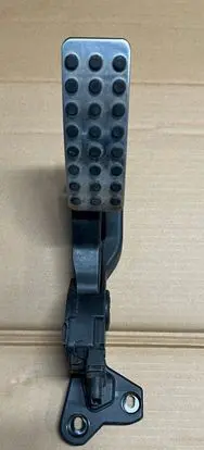 Mercedes-Benz GLE (W166 - C292) Accelerator throttle pedal A2923000100