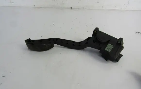 Alfa Romeo 147 Accelerator pedal position sensor 46755863