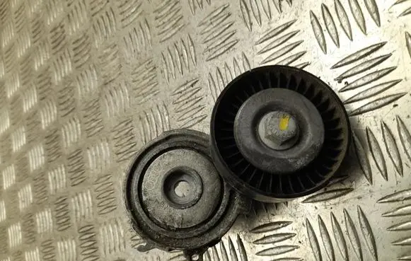 Audi Q7 4M Timing belt tensioner 06E903133AE