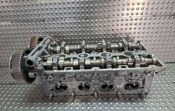 Opel Astra J Engine head S27635605 55559340