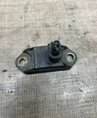 Mercedes-Benz C W203 Airbag deployment crash/impact sensor 0025426918