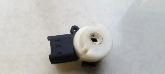 Toyota Avensis T250 Ignition lock contact 