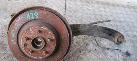 Ford Kuga I Rear wheel hub spindle/knuckle 