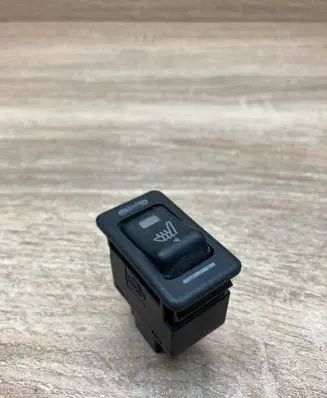 Nissan Almera N16 Seat heating switch 261246