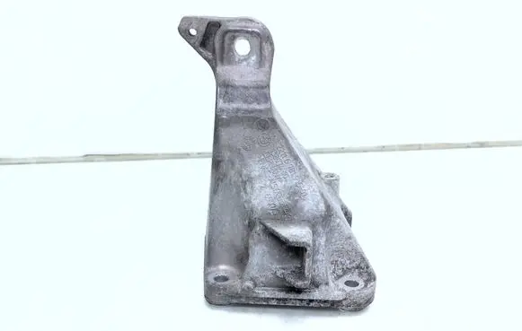 BMW 3 E92 E93 Engine mounting bracket 6781916 22116781916