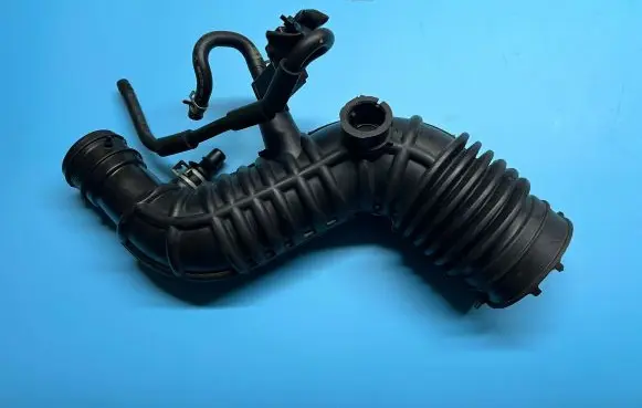 Renault Kadjar Turbo air intake inlet pipe/hose 8200603558 144106351R