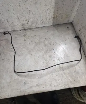 Coolant pipe/hose