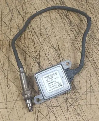 Mercedes-Benz E W213 Lambda probe sensor A0009050108