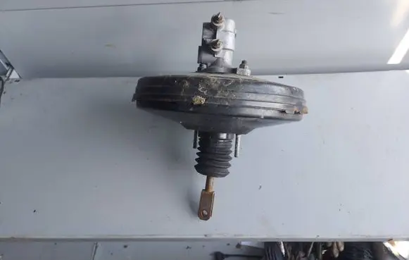 Opel Astra H Brake booster 13216084aj