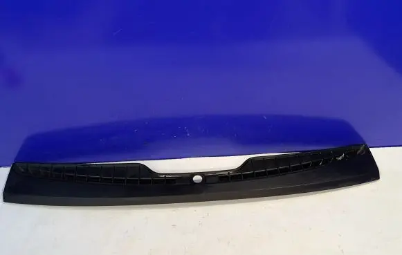 Porsche Cayenne (92A) Dashboard glove box trim 7P5858365