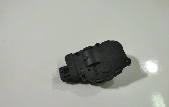 Citroen C4 I Picasso Air flap motor/actuator EFB350