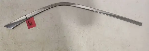 Chrysler 300C Front door trim (molding)