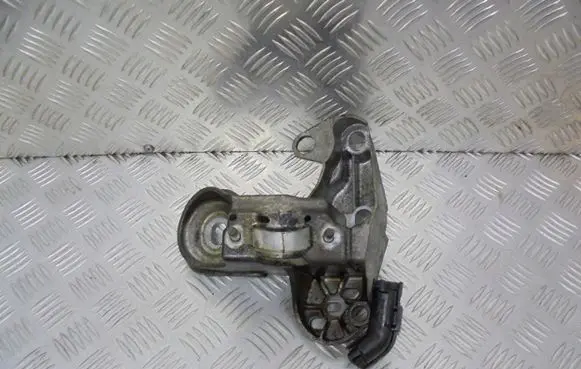 Audi A4 S4 B6 8E 8H Rear axle beam mounts housing 8E0199352F