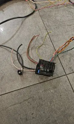 BMW 3 E90 E91 Sound system wiring loom CD73