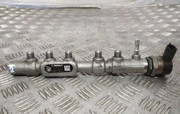 Jaguar XF X250 Fuel main line pipe G4D39D280AA 0445214332