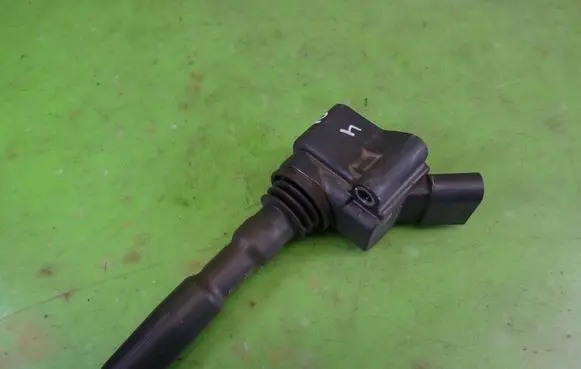 Skoda Rapid (120G, 130G, 135G) High voltage ignition coil
