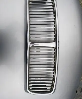 Jaguar XJ SERIE 3 Front bumper upper radiator grill