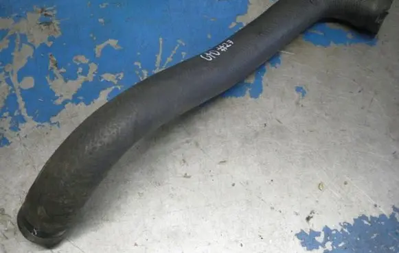 Air intake hose/pipe