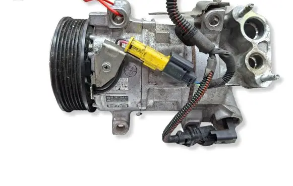 Peugeot 3008 II Air conditioning (A/C) compressor (pump) S27635143 9834779480