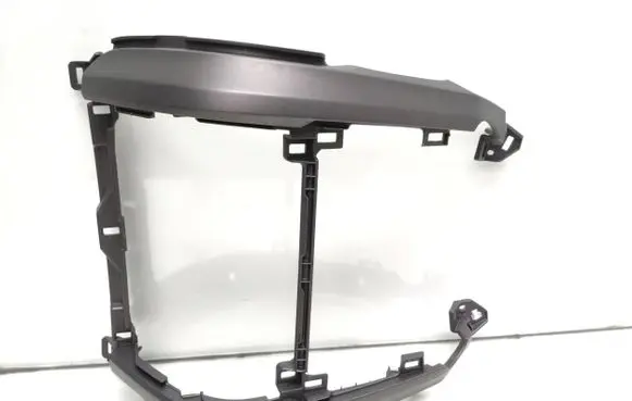 Radio/GPS head unit trim