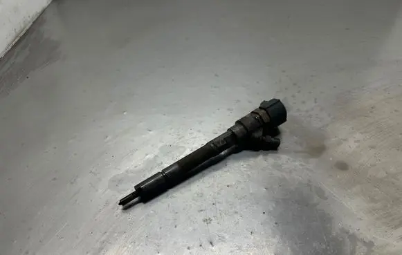Fuel injector