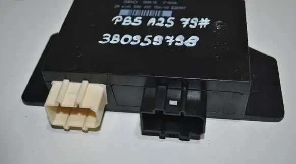 Volkswagen PASSAT B5 Comfort/convenience module 3B0959798