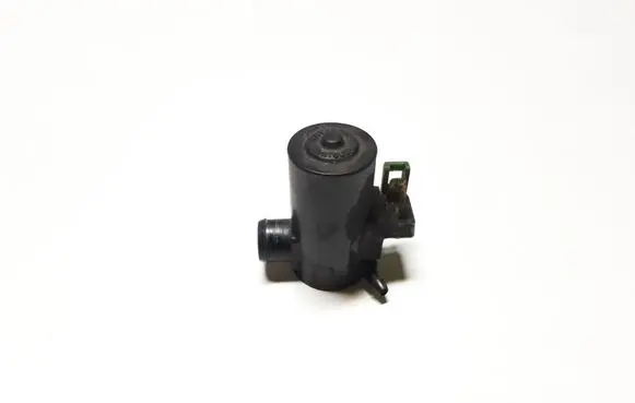 Subaru Forester SF Windscreen/windshield washer pump 8221