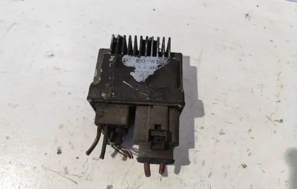 Audi A6 S6 C5 4B Coolant fan relay 8D0959501a 898949