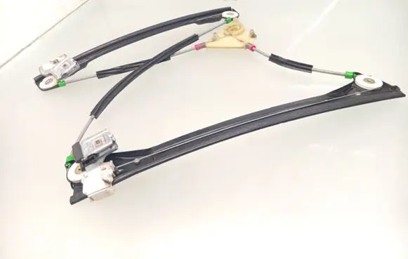 Volkswagen Polo Front window lifting mechanism without motor 