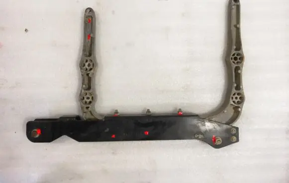 Volvo XC90 Fender mounting bracket 21722421 21722279