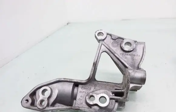 Ford Fiesta Generator/alternator bracket F1FQ10K018BA