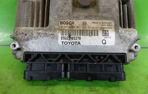 Toyota Yaris Engine control unit/module ECU 896610D270