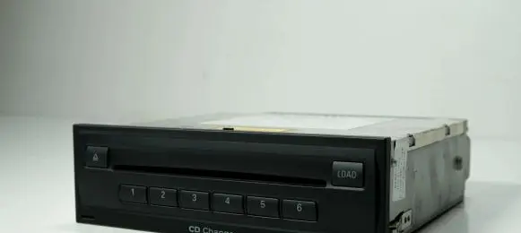 Audi A6 S6 C6 4F CD/DVD changer 4F0035110A