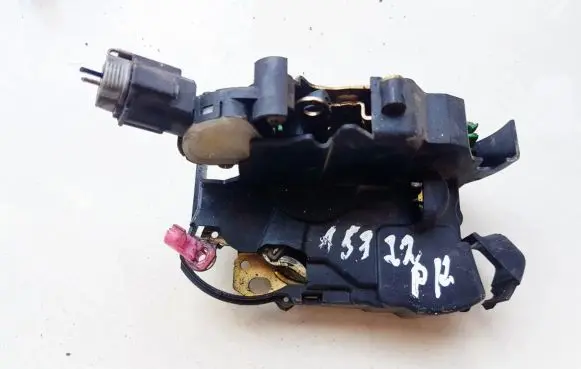 Subaru Legacy Front door lock