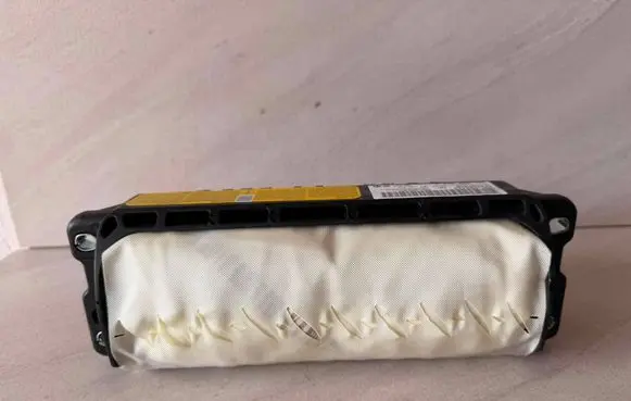 Volkswagen PASSAT B7 Passenger airbag 3AA880204B