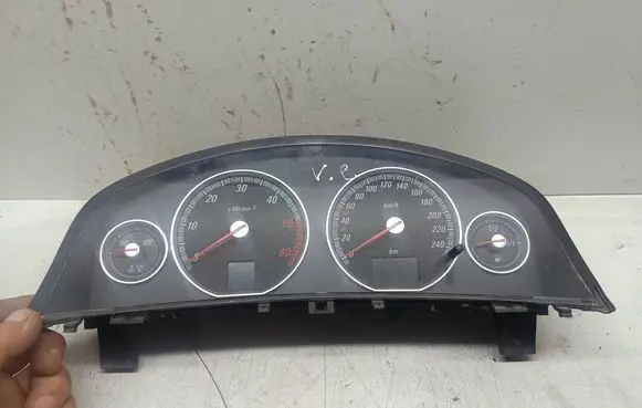 Opel Vectra C Speedometer (instrument cluster) 13140911SH