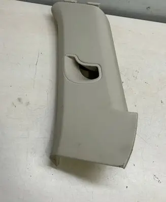 Volkswagen Touareg II (C) pillar trim 7P6867242G