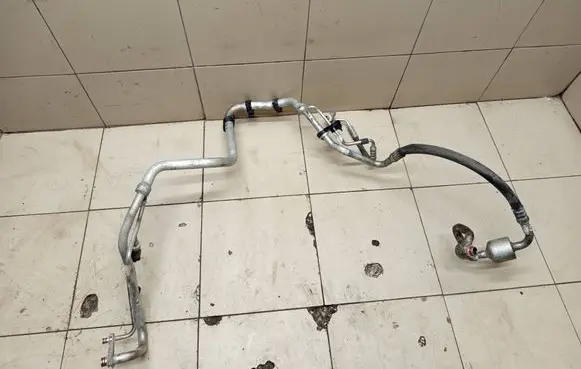 Ford Mondeo MK IV Air conditioning (A/C) pipe/hose 