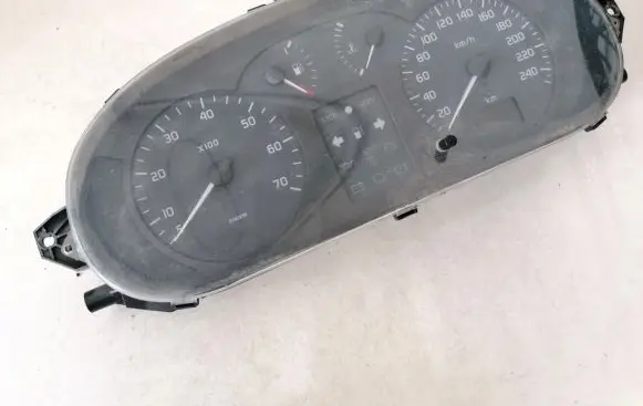 Renault Scenic I Speedometer (instrument cluster) p7700427896a 21650688-1