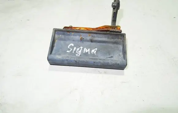 Mitsubishi Sigma Loading door exterior handle/bracket AW326475