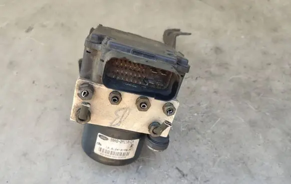 Ford Focus ABS Pump 98AG2M110CA 10010401584 5WK8458