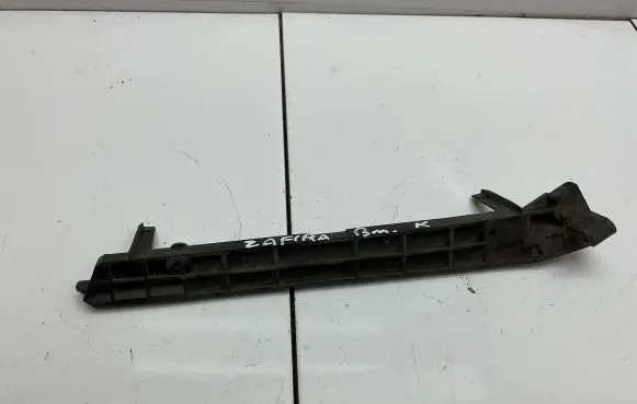 Opel Zafira C Front bumper mounting bracket 13300777