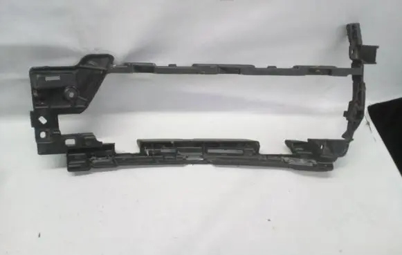 Porsche Macan (95B) Fog light bracket 95B807681M